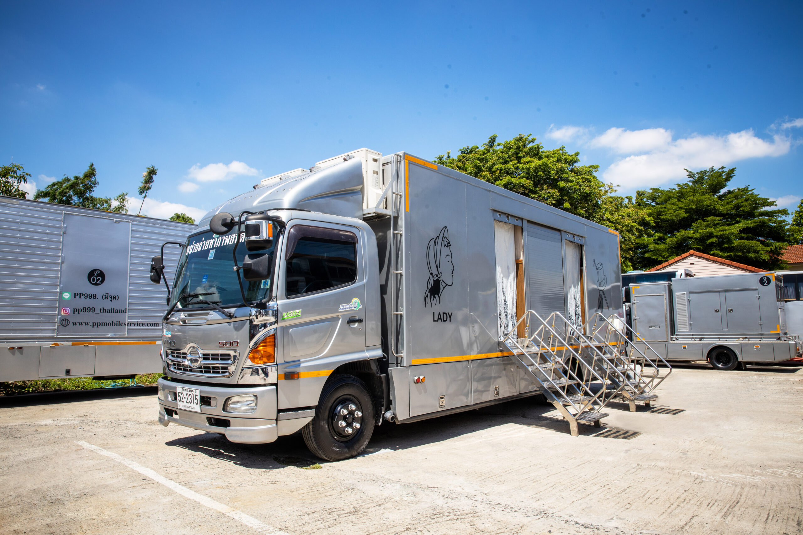 รถสุขาเคลื่อนที่ให้เช่า 95