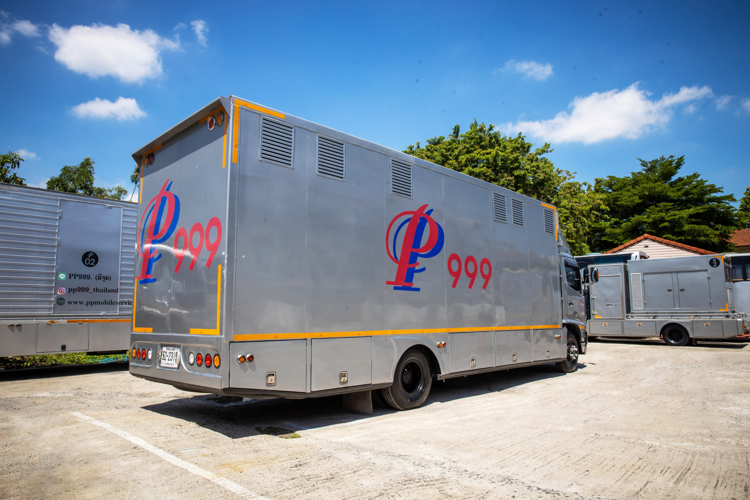 รถสุขาเคลื่อนที่ให้เช่า 98
