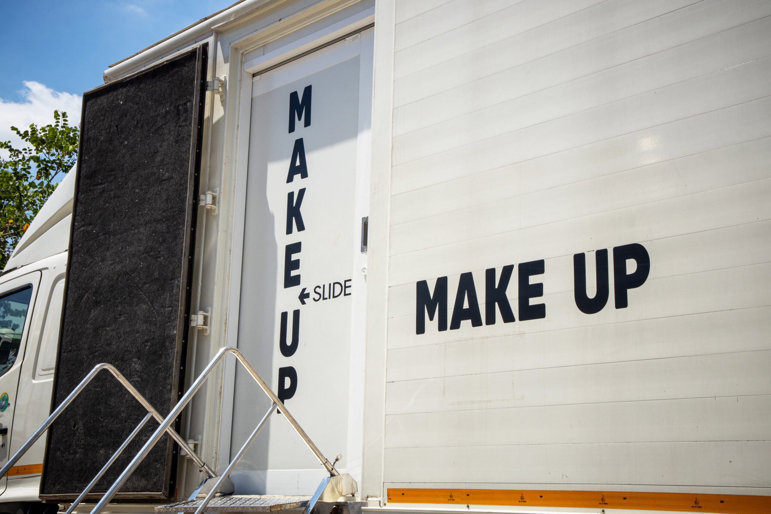 pp999 รถแต่งหน้า 9