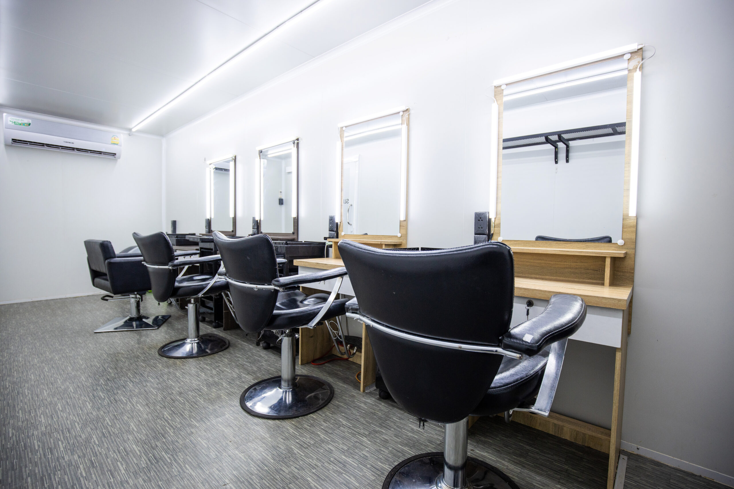 pp999 รถแต่งหน้า 19