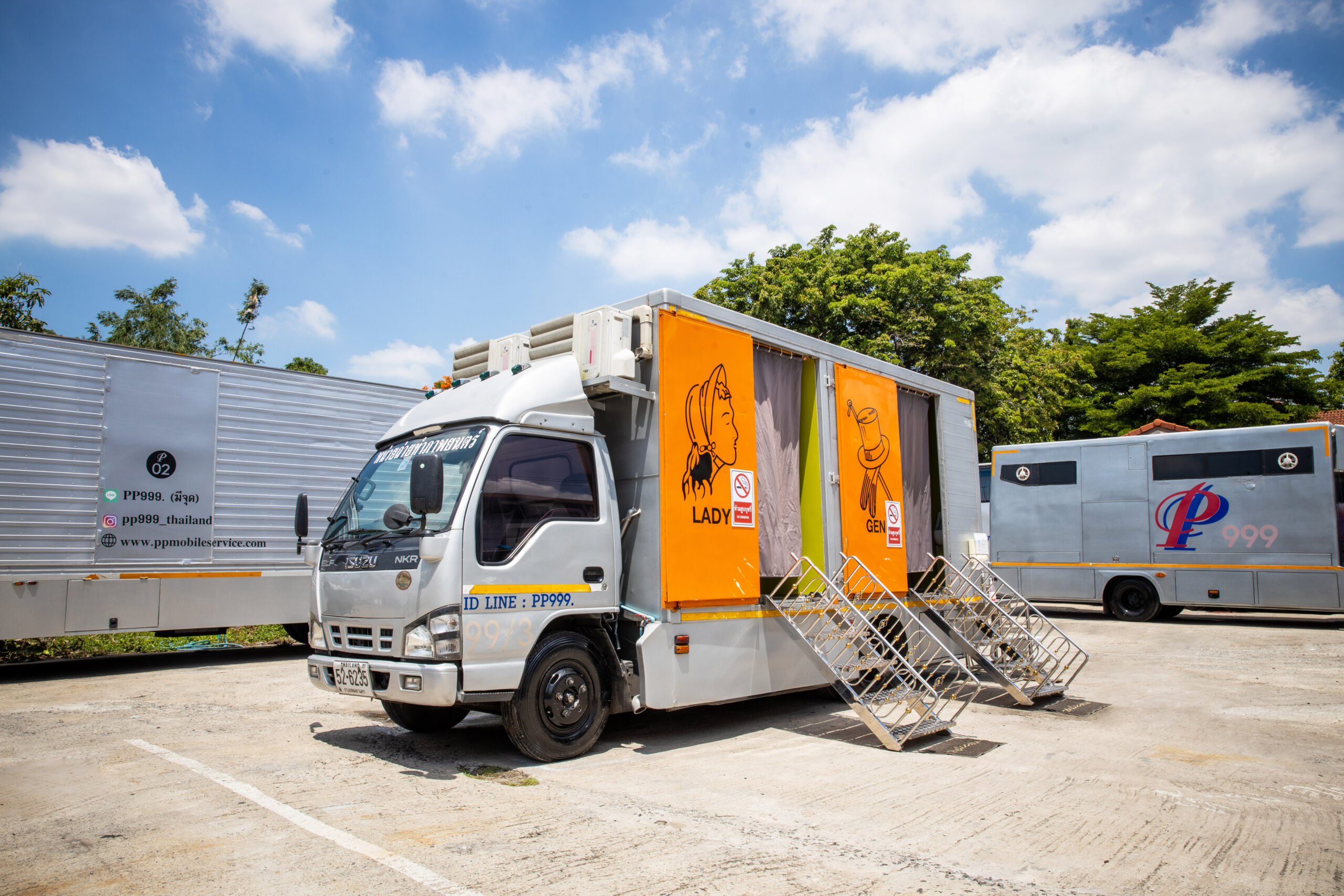 รถสุขาเคลื่อนที่ให้เช่า 56