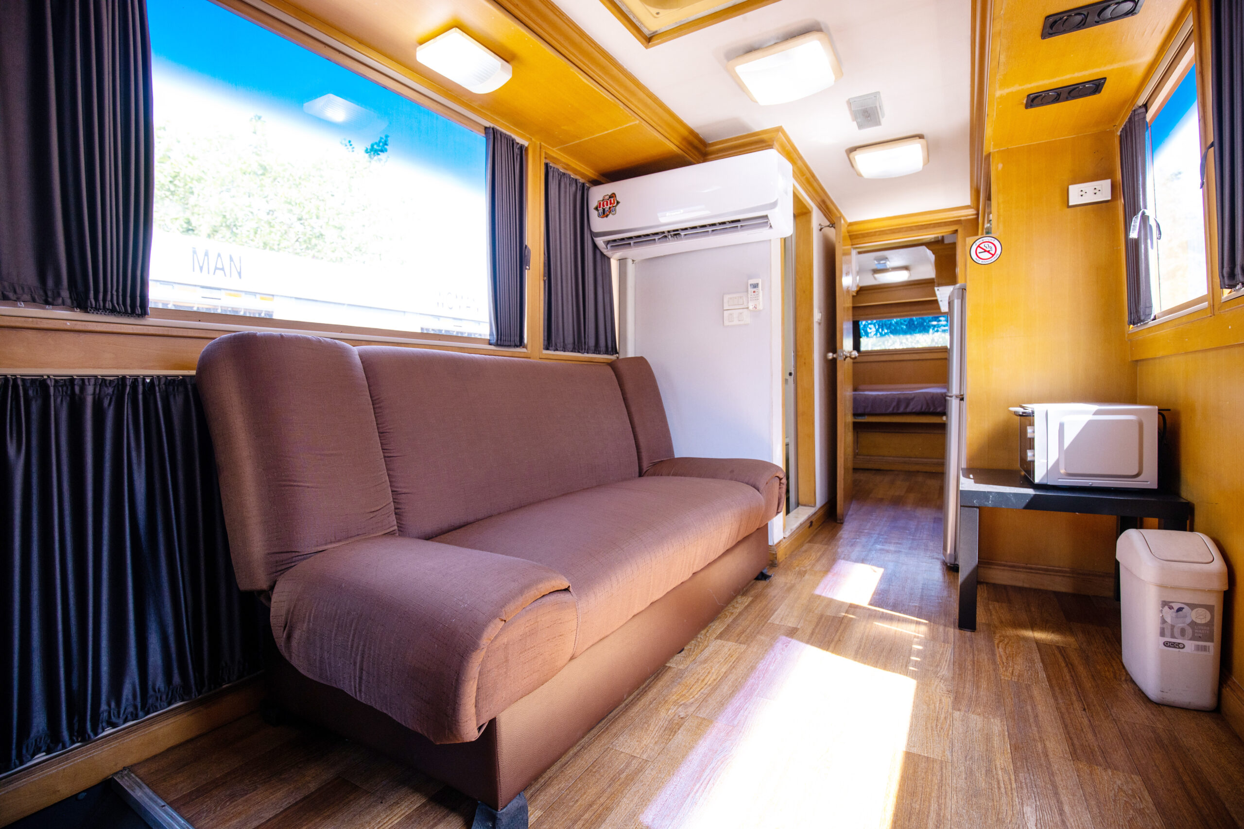 รถบ้านเคลื่อนที่ 44