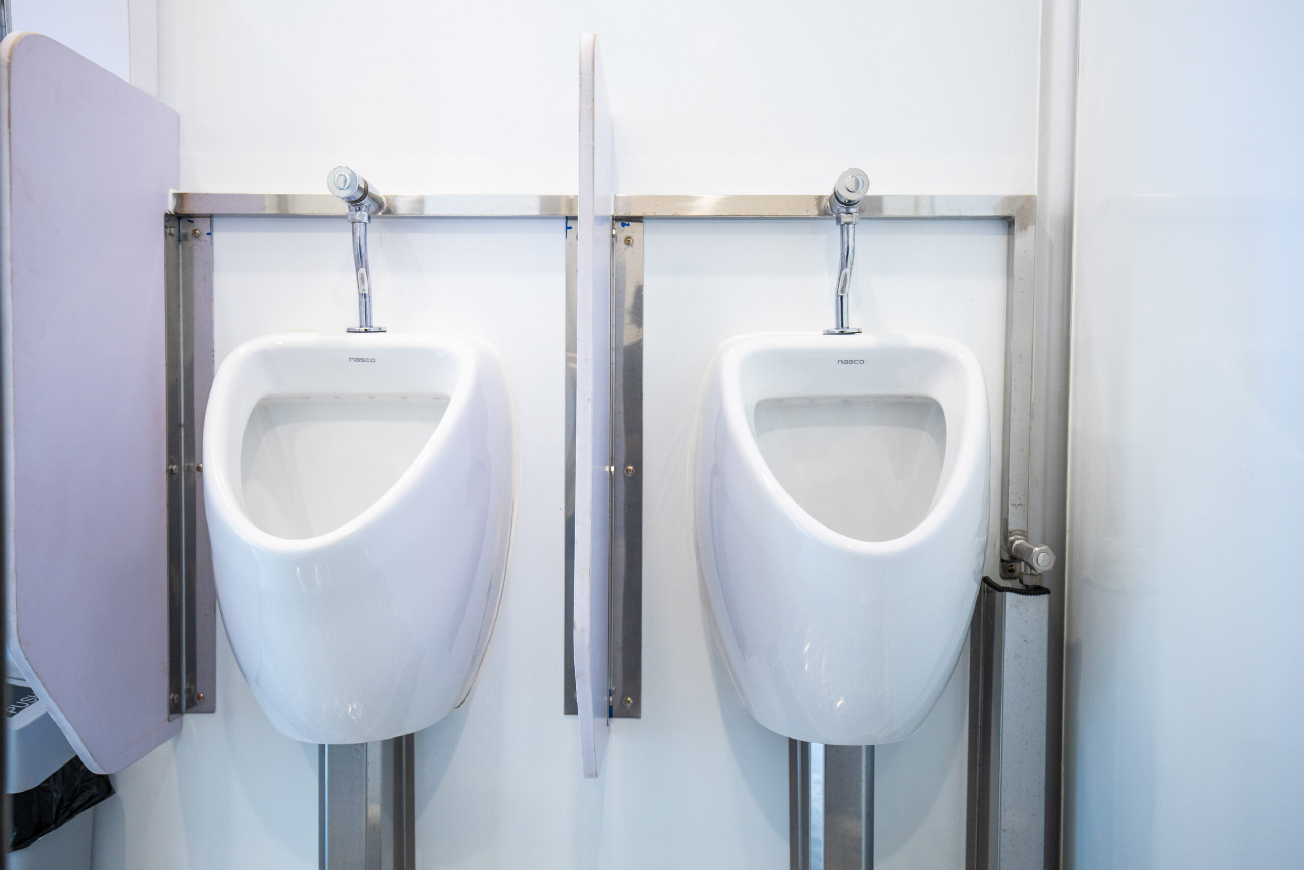 รถสุขาเคลื่อนที่ให้เช่า 89